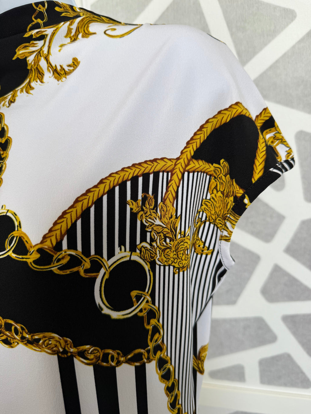 Frank Lyman - Baroque Cap Sleeve Top