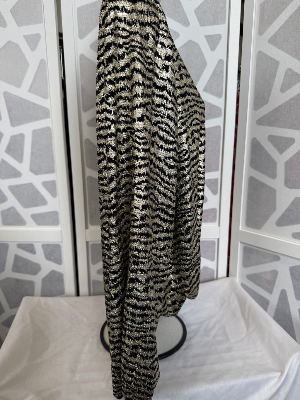 Frank Lyman - Black and Gold Shimmer Top