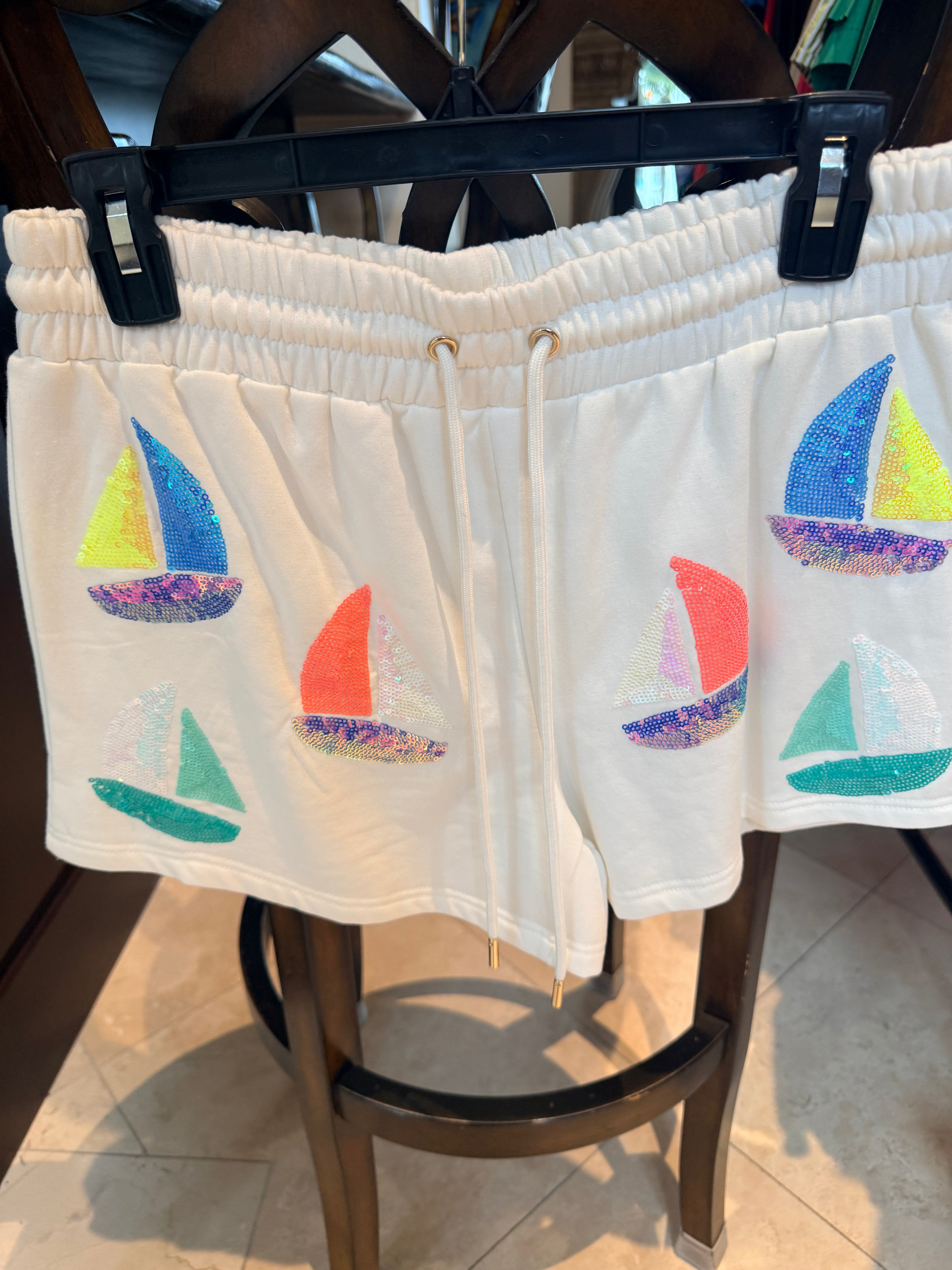Mary Square White Sailboat Shorts