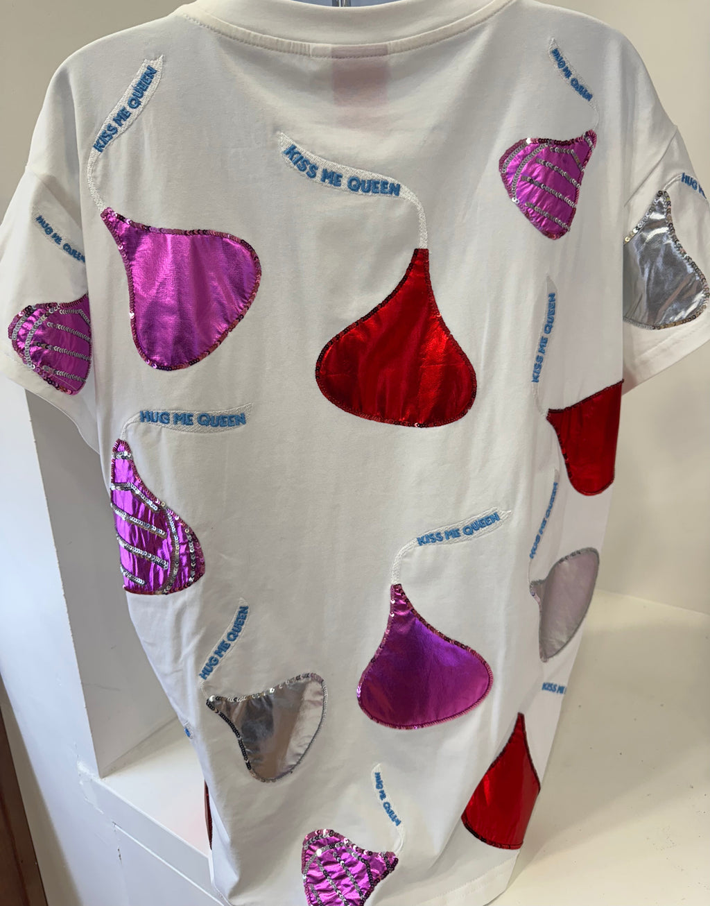 Queen of Sparkles-Chocolate Kisses Tee