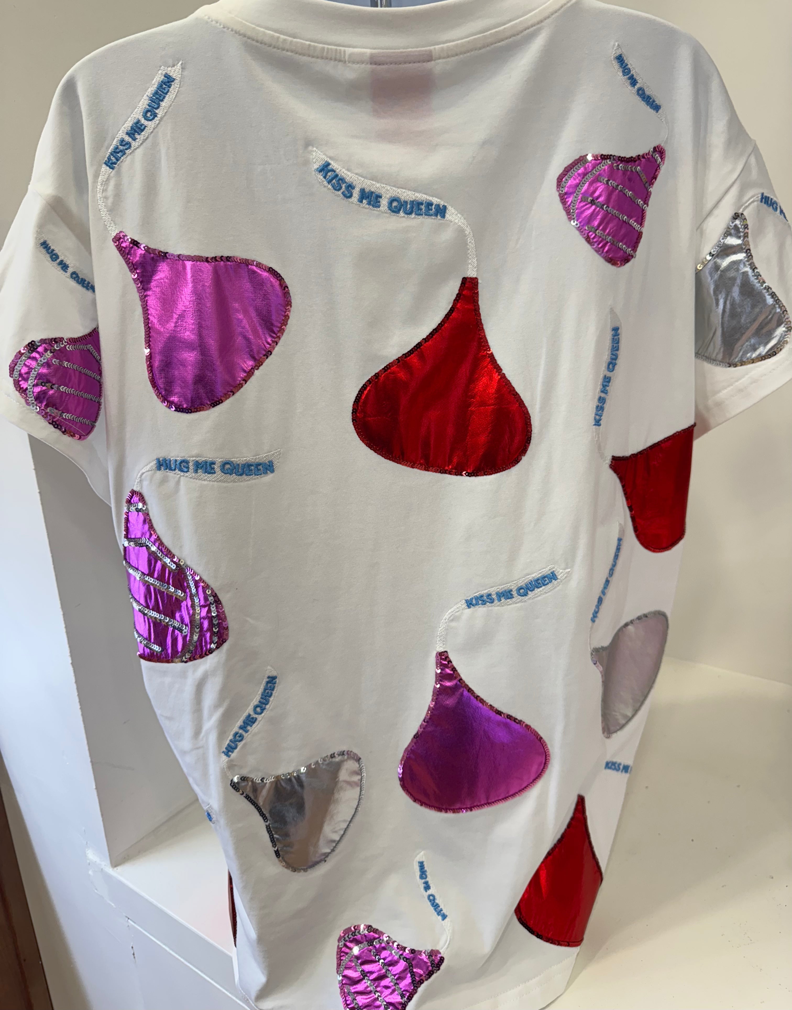Queen of Sparkles-Chocolate Kisses Tee