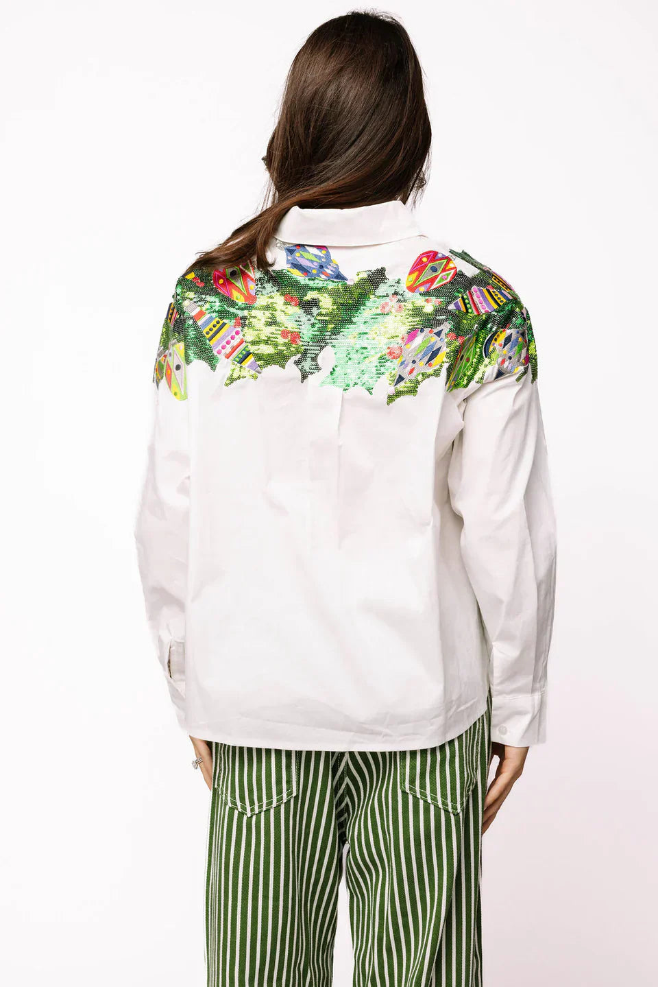 Queen of Sparkles-White with Magenta Metallic Wreath Button Up Top